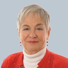 photo of Kelly Cooper
